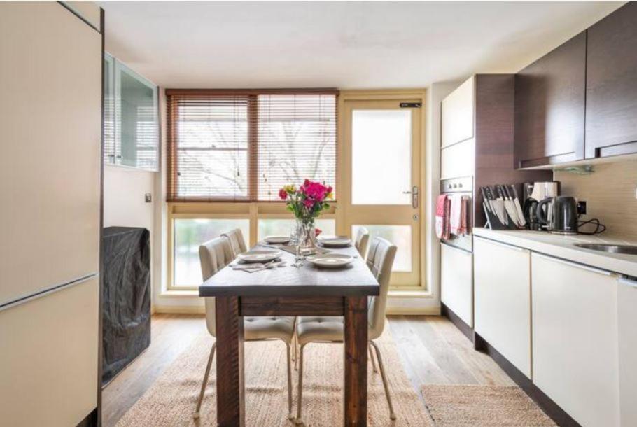 Super Beautiful Three Bedroom Appartamento *
